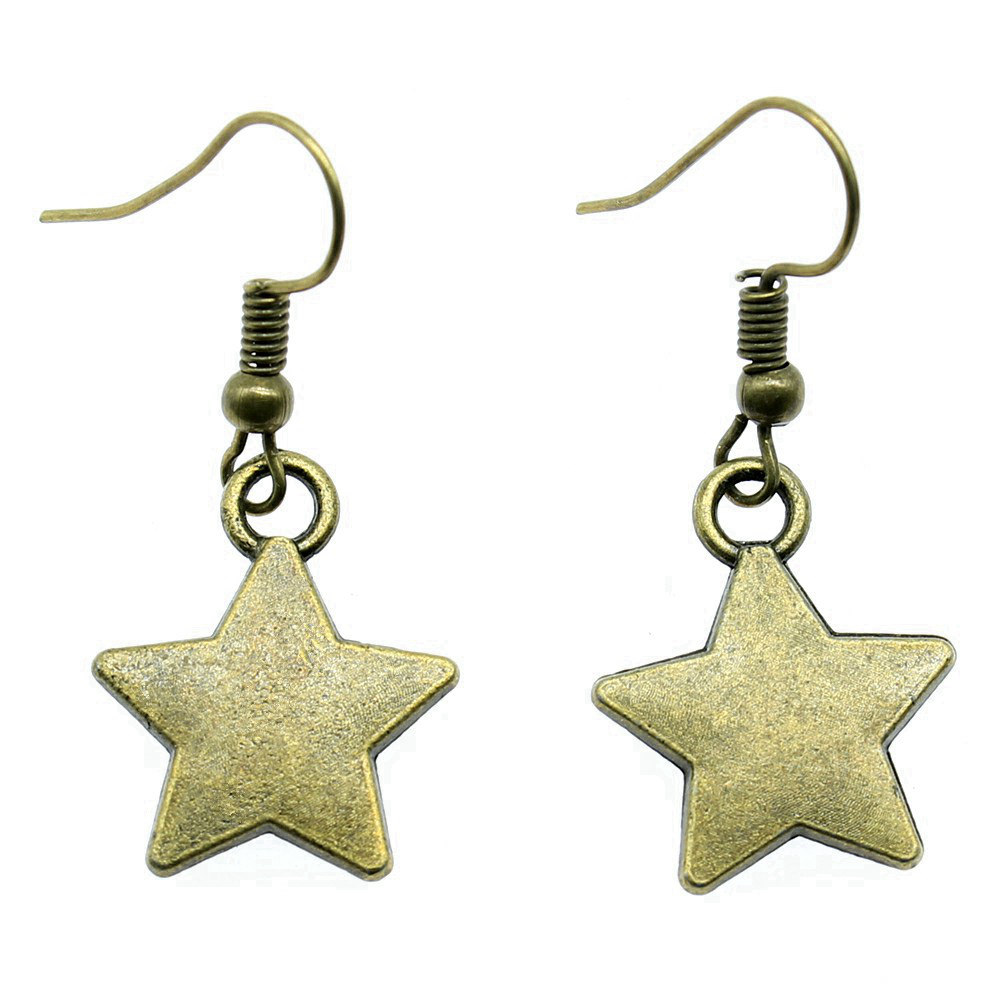 Vintage Fashion Trends 2025 - Big Earrings For Women 2025 Trend