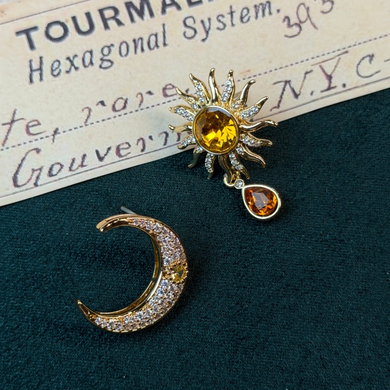 Vintage Fashion Jewelry Brands - Vintage Yellow Crystal Sun Moon Earrings