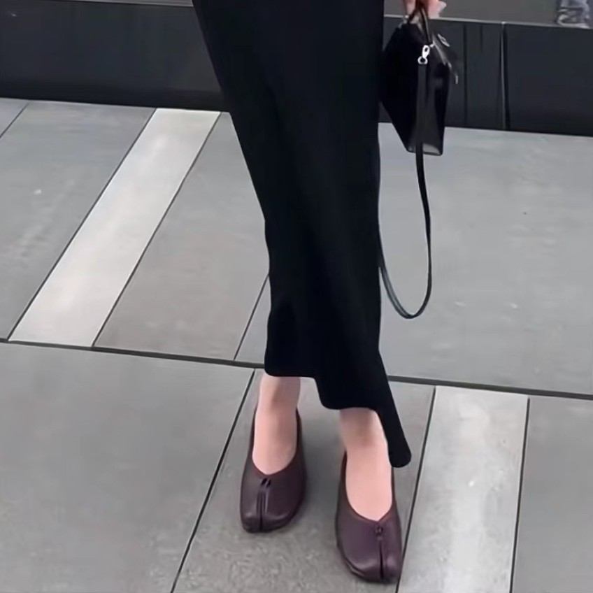 Fashion Split Toe Flat Hoof Ma - огляд і ціна Vintage Fashion Aesthetic