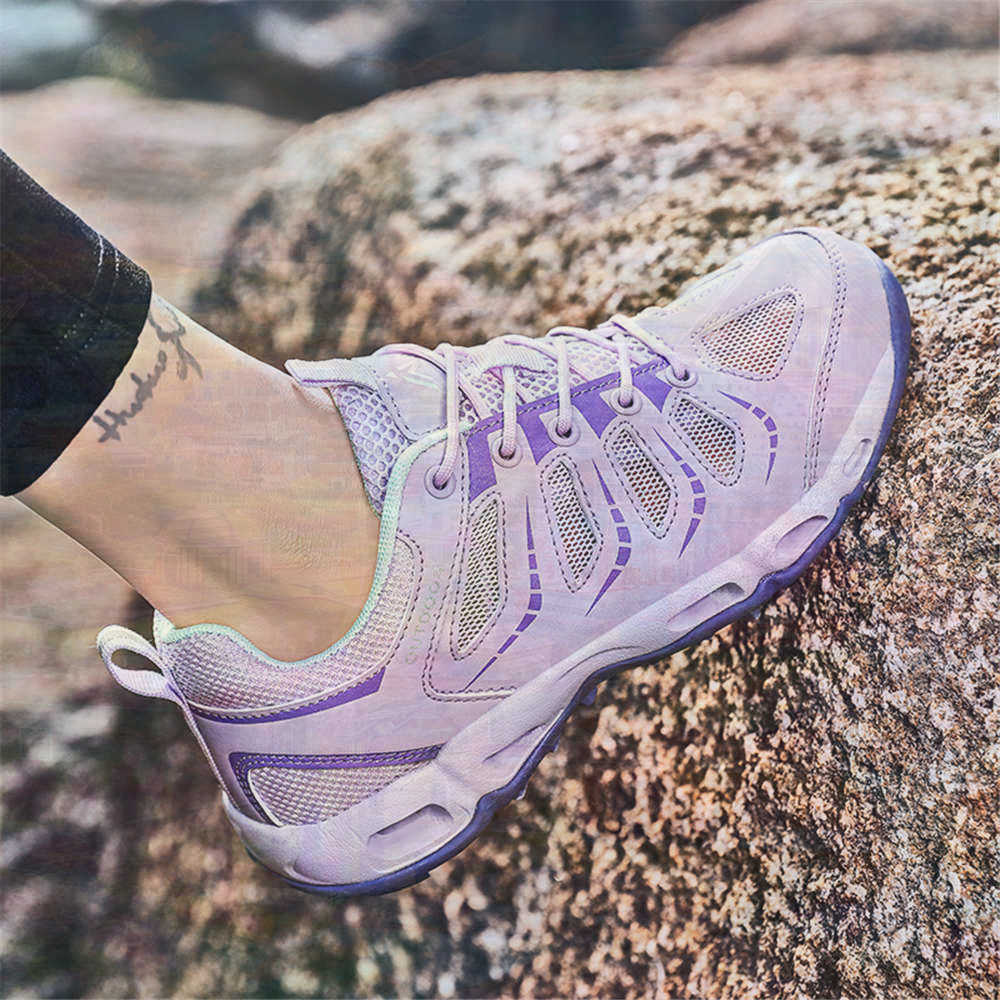 Sumer Round Tip Silver Sneaker - огляд і ціна Vintage Fashion Canada