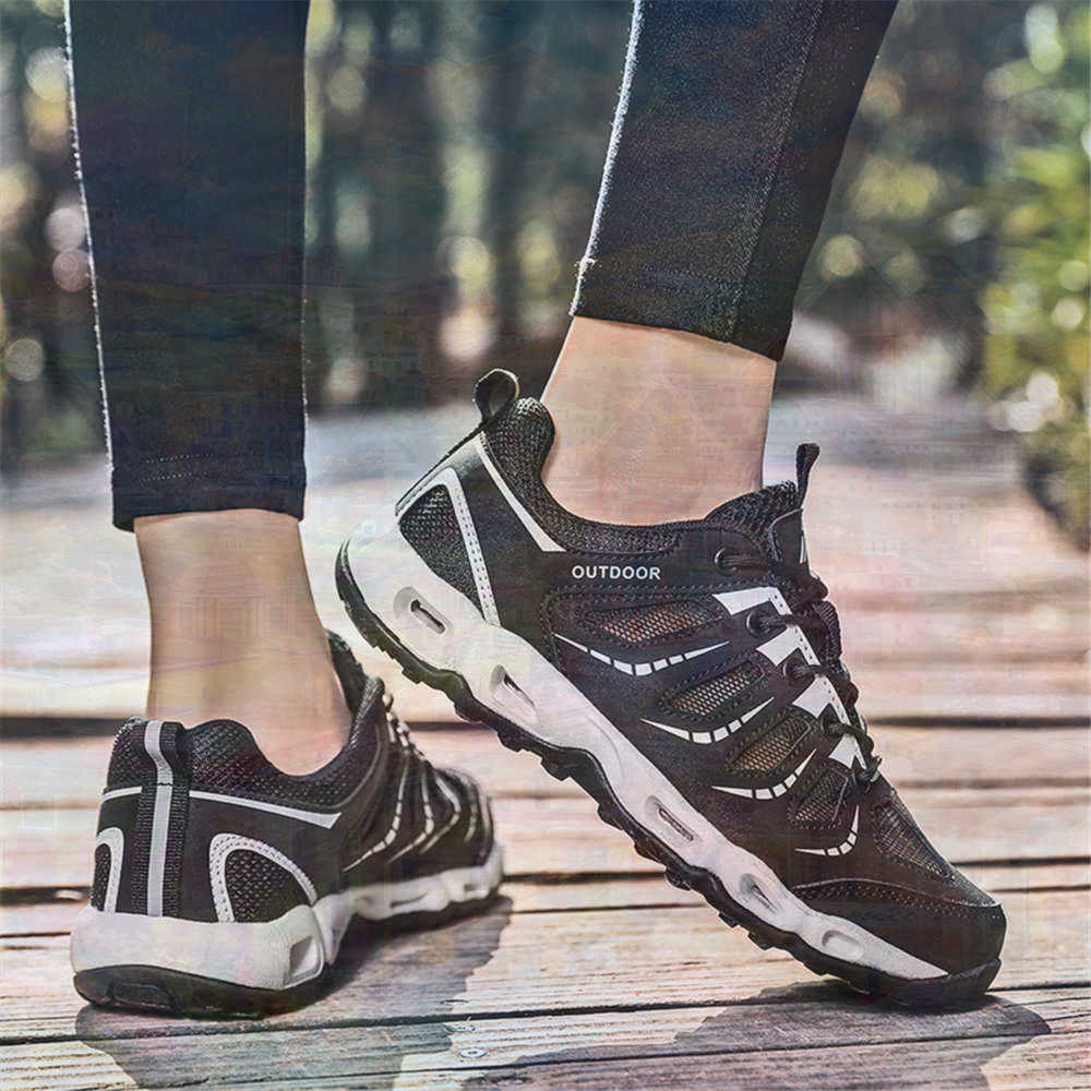 Sumer Round Tip Silver Sneaker - огляд і ціна Vintage Fashion Canada