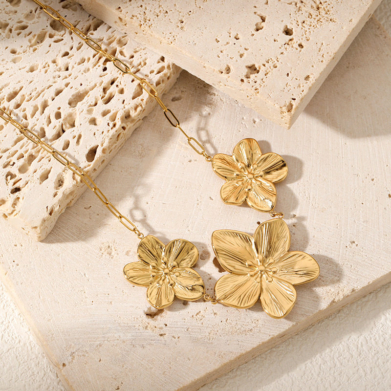 Gold Fashion Vintage Flower Pe - огляд і ціна Vintage Fashion Trends 2025